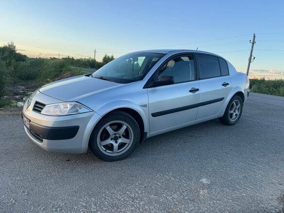 2005 Renault Megane II, серый