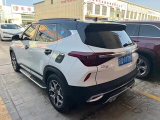 2021 Kia KX3, белый, 1500000 рублей, вид 3
