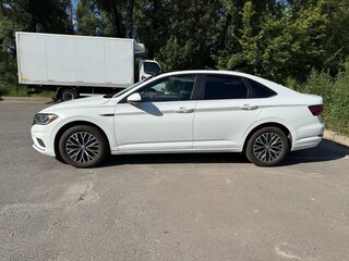 2019 Volkswagen Jetta 8-speed VII, белый, 1750000 рублей, вид 4