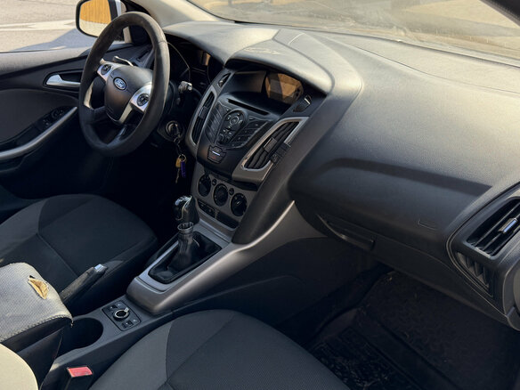 2014 Ford Focus III, белый, 1600000 рублей - вид 9