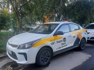 2019 Kia Rio IV, белый, 700000 рублей, вид 4