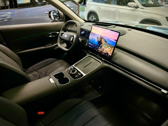 2026 Geely EX5 Гибрид EM-i, серый - вид 17