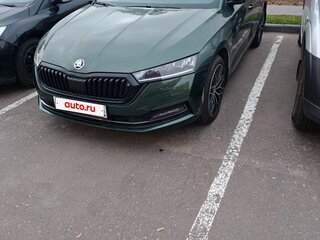 2021 Skoda Octavia IV (A8), зелёный, 2600000 рублей, вид 2