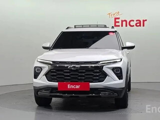2023 Chevrolet TrailBlazer III Рестайлинг, чёрный, 1450000 рублей, вид 2