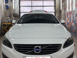 2014 Volvo S60 II Рестайлинг, белый, 1670000 рублей, вид 3