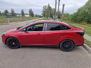 2012 Ford Focus III, красный, 850000 рублей, вид 4