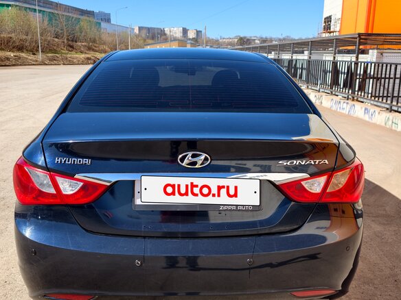 2010 Hyundai Sonata VI (YF), синий, 850000 рублей - вид 4