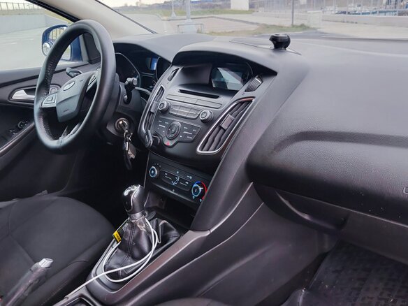 2015 Ford Focus III Рестайлинг, жёлтый, 750000 рублей - вид 13