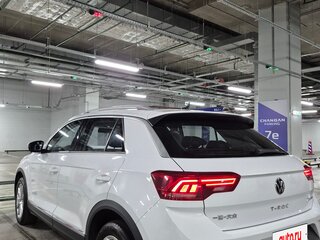 2022 Volkswagen T-Roc I (China Market), белый, 2650000 рублей, вид 5