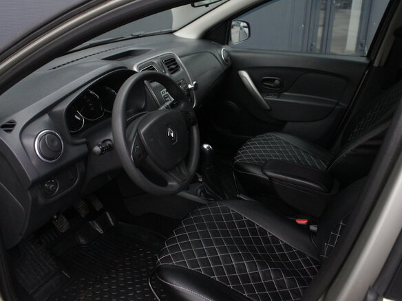 2016 Renault Sandero Stepway II, бежевый, 930000 рублей - вид 4
