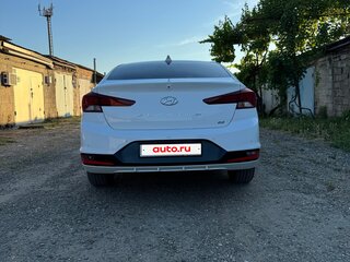 2019 Hyundai Elantra VI (AD) Рестайлинг, белый, 1650000 рублей, вид 4