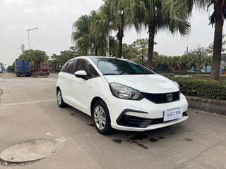 2022 Honda Fit Crosstar IV Рестайлинг, белый, 1050000 рублей, вид 2