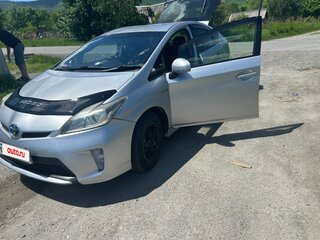 2012 Toyota Prius III Рестайлинг (XW30), серебристый, 810000 рублей, вид 1