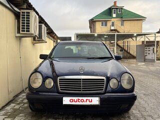 1997 Mercedes-Benz E-Класс 230 II (W210, S210), синий, 300000 рублей, вид 1
