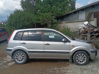 2006 Ford Fusion I Рестайлинг, серебристый, 260000 рублей, вид 4