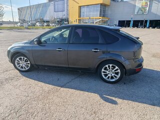 2010 Ford Focus II Рестайлинг, серый, 560000 рублей, вид 5