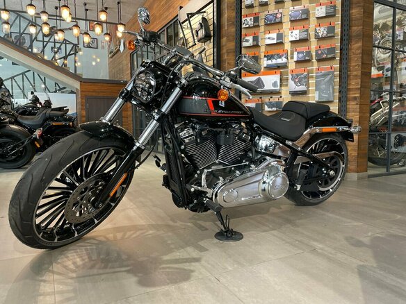 2024 Harley-Davidson Breakout, чёрный, 3400000 рублей - вид 2