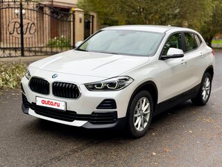 2021 BMW X2 sDrive18i I (F39), белый, 3500000 рублей, вид 2