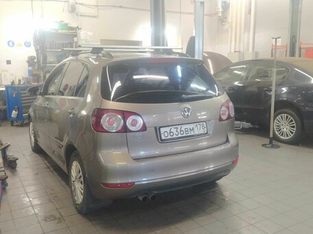 2013 Volkswagen Golf Plus II, серый, 570000 рублей, вид 4