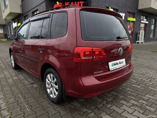 2010 Volkswagen Touran I Рестайлинг 2, красный, 890000 рублей, вид 4