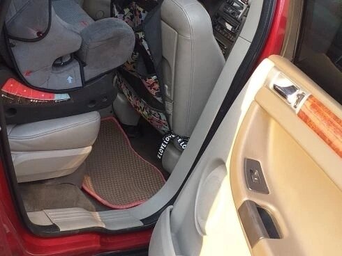 2003 Chrysler Pacifica CS, красный, 700000 рублей - вид 8
