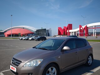 2009 Kia Ceed I, бежевый, 600000 рублей, вид 1