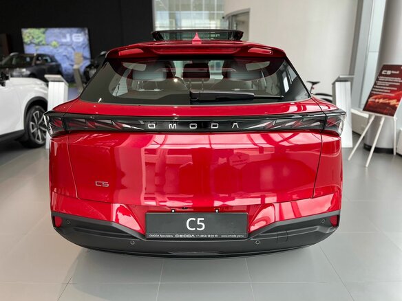 2026 Omoda C5 II, красный, 2779000 рублей - вид 5