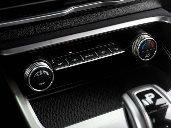 2021 Geely Coolray I, чёрный, 1487000 рублей - вид 15