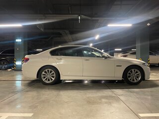 2013 BMW 5 серии 520i VI (F10/F11/F07) Рестайлинг, белый, 2999999 рублей, вид 2