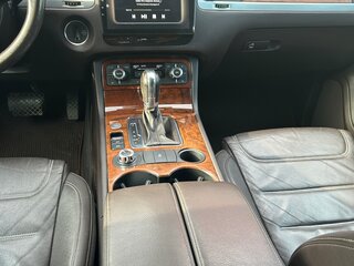 2013 Volkswagen Touareg II, белый, 2250000 рублей, вид 5