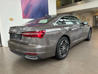2020 Audi A6 45 TFSI V (C8), коричневый, 3700000 рублей, вид 2