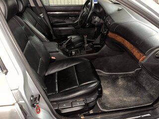 1999 BMW 5 серии 520i IV (E39), серебристый, 395000 рублей, вид 2