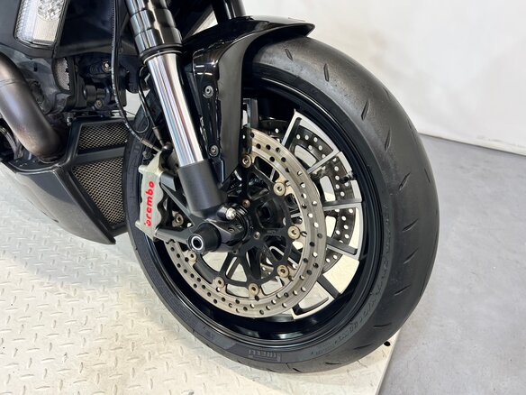 2011 Ducati Diavel Carbon, чёрный, 670000 рублей - вид 7
