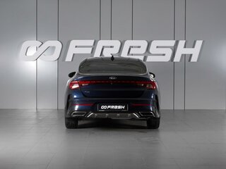 2020 Kia K5 III, синий, 2350000 рублей, вид 4
