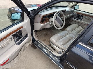 1990 Lincoln Continental VIII, чёрный, 700000 рублей, вид 5