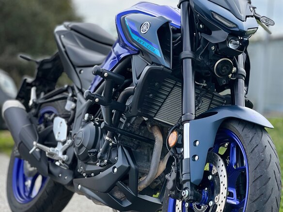 2022 Yamaha MT-03, синий, 580000 рублей