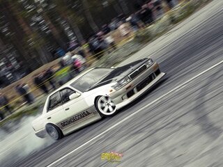 1990 Nissan Laurel VI (C33), белый, 1000000 рублей, вид 5