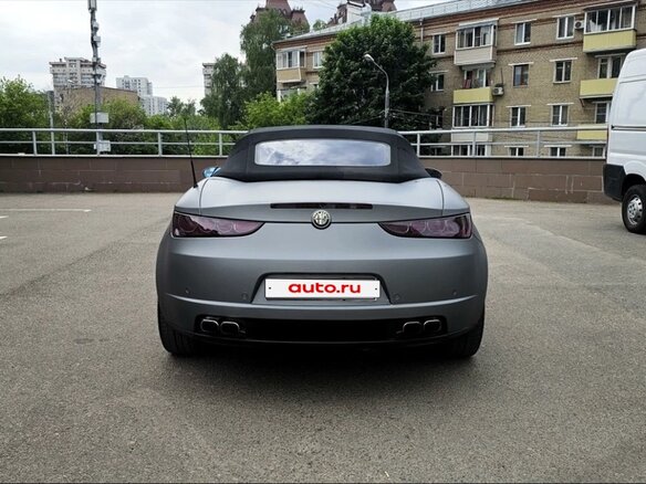 2007 Alfa Romeo Spider III, серый, 1600000 рублей - вид 2