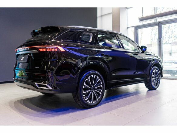 2026 Jaecoo J8, чёрный - вид 4