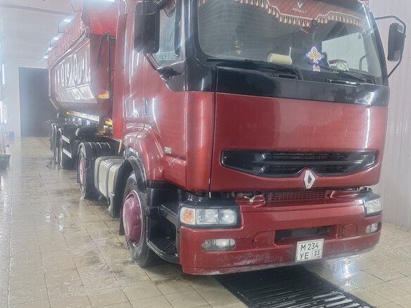 2003 Renault Premium, красный, 2900000 рублей - вид 2