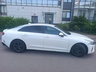 2021 Kia K5 III, белый, 1300000 рублей, вид 3