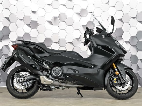 2024 Yamaha TMAX, чёрный, 1389000 рублей - вид 2