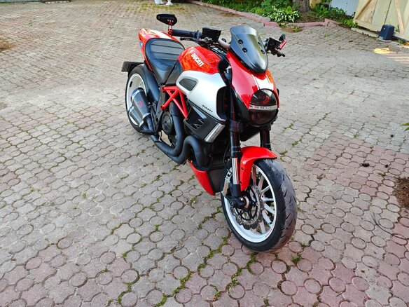 2013 Ducati Diavel, красный, 1010368 рублей