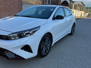 2022 Kia Forte III Рестайлинг, белый, 2195000 рублей, вид 4