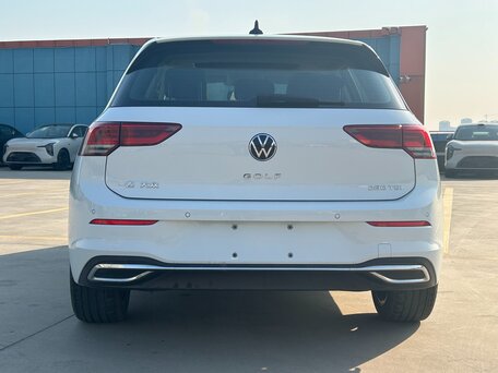 2022 Volkswagen Golf VIII, белый, 2046000 рублей, вид 4