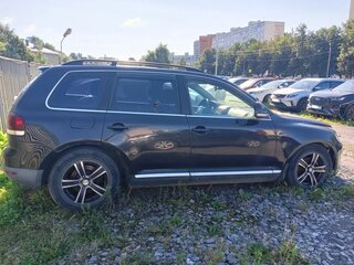 2008 Volkswagen Touareg I Рестайлинг, чёрный, 750000 рублей, вид 4