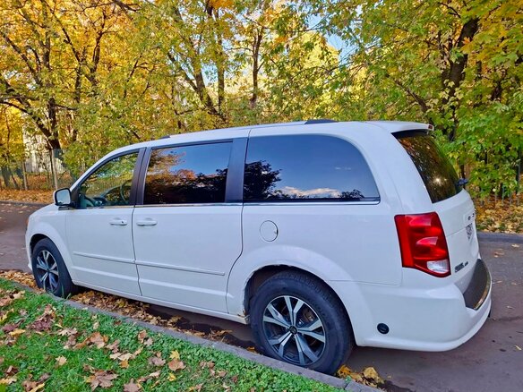 2011 Dodge Caravan Grand V, белый, 1190000 рублей - вид 6