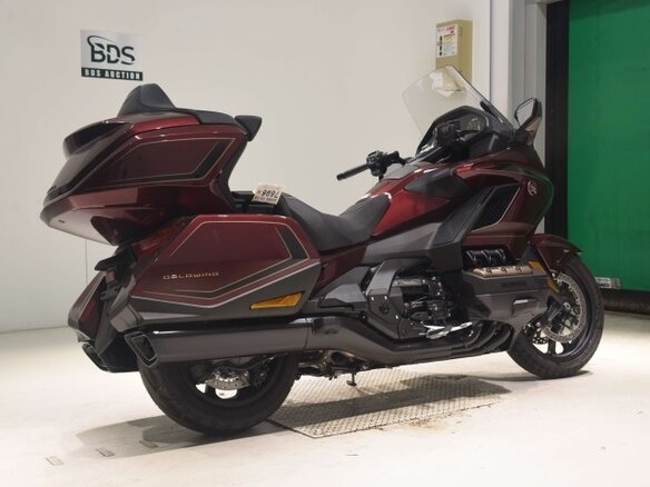 2025 Honda GL 1800 Gold Wing, коричневый, 2945000 рублей - вид 4