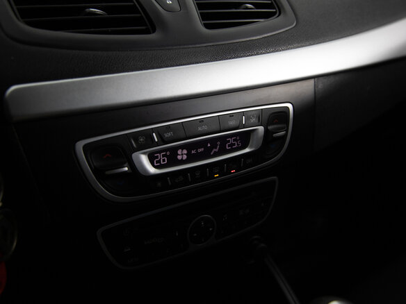 2012 Renault Fluence I, бежевый, 495000 рублей - вид 13