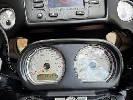 2018 Harley-Davidson Road Glide, чёрный, 1150000 рублей, вид 5